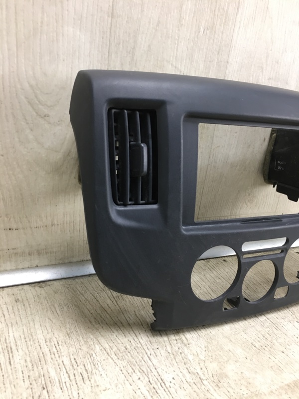 Накладка торпедо под магнитолу NV200 USA 13- 2020 M20XUS 2.0 MR20DE