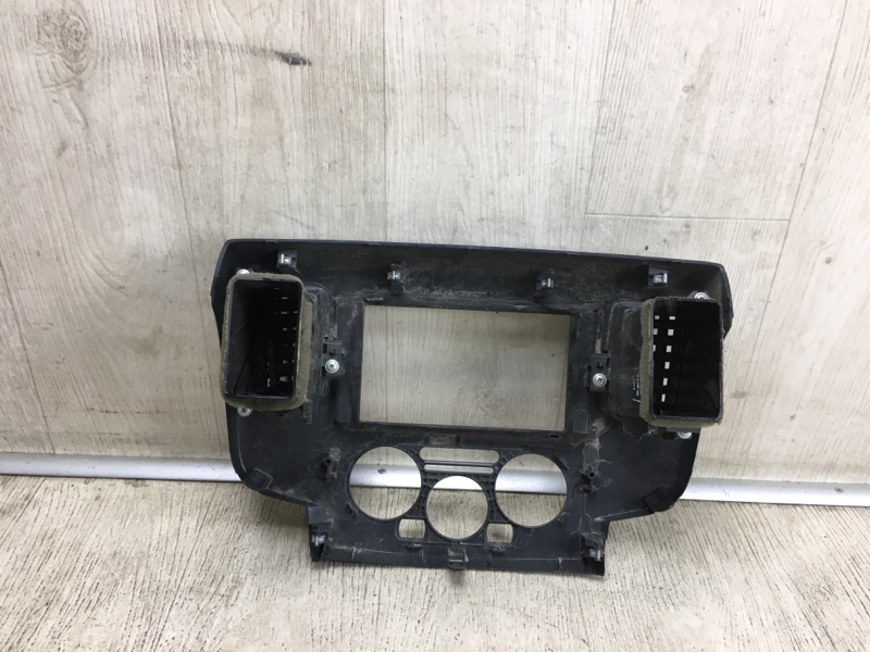 Накладка торпедо под магнитолу NV200 USA 13- 2020 M20XUS 2.0 MR20DE