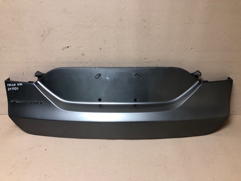 Накладка крышки багажника FORD FUSION 14- 2014 Седан 2.5 DS7Z-54423A42-A Б/У