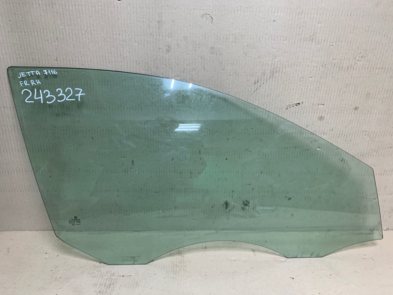 Стекло двери переднее правое VOLKSWAGEN JETTA USA 10-17 2011 CBTA 2.5L 1K5 845 202 B Б/У