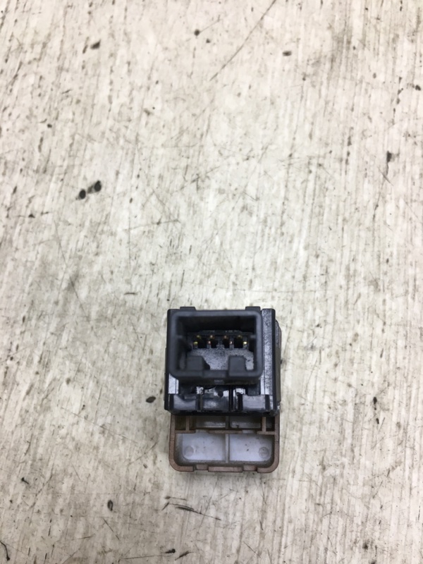 Кнопка аварийной сигнализации NV200 USA 13- 2020 M20XUS 2.0 MR20DE