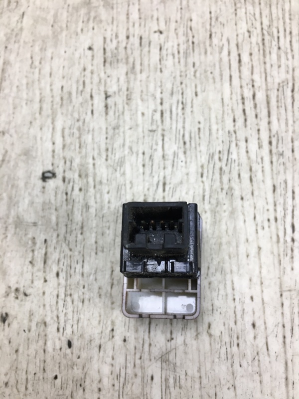 Кнопка аварийной сигнализации NV200 USA 13- 2020 M20XUS 2.0 MR20DE