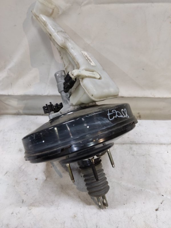 Вакуумный усилитель тормозов FORD FUSION 14- Б/У