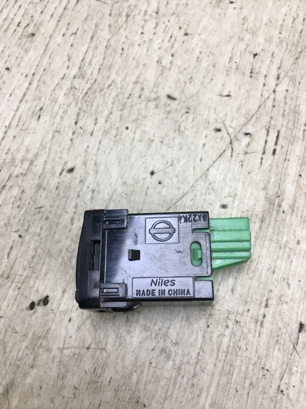 Кнопка NV200 USA 13- 2020 M20XUS 2.0 MR20DE