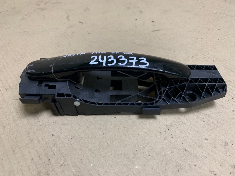 Ручка двери наружная передняя правая JETTA USA 10-17 2011 CBTA 2.5L