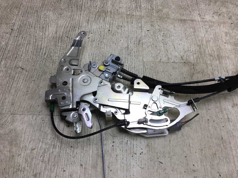 Замок двери боковой передний левый NV200 USA 13- 2020 M20XUS 2.0 MR20DE