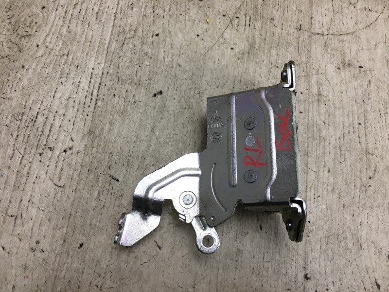 Замок двери боковой задний левый NISSAN NV200 USA 13- 2020 M20XUS 2.0 MR20DE 82540-9SF0A Б/У