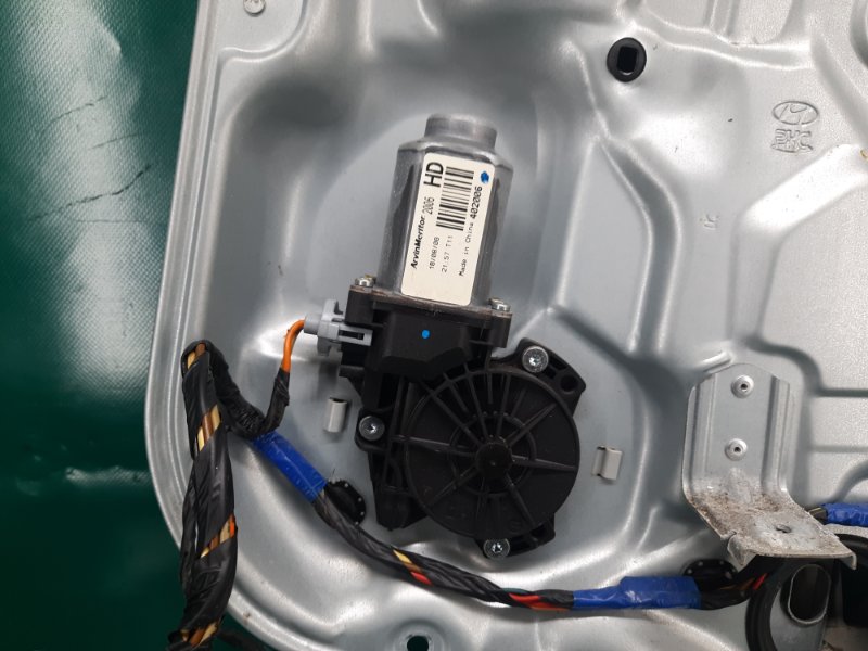 Стеклоподъемник задний правый HYUNDAI ELANTRA HD 06-11 Седан 2.0 G4GC