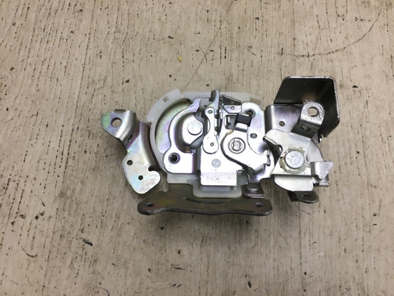 Замок двери боковой передний левый NISSAN NV200 USA 13- M20XUS 2.0 MR20DE