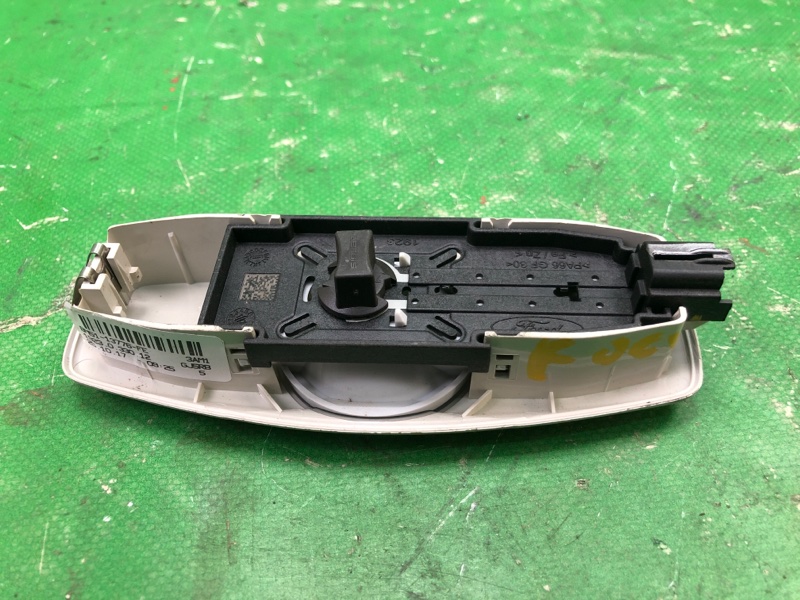 Плафон салона FOCUS 10-18 2015 CB8 2.0 XQDA Плафон салона FOCUS 10-18 2015 CB8 2.0 XQDA