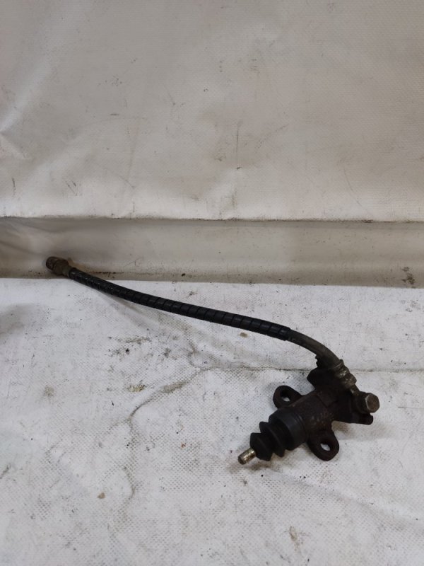 Рабочий цилиндр сцепления SUBARU IMPREZA 00-07 GD/GG Б/У