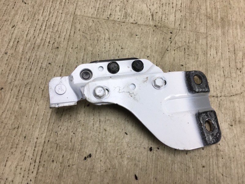 Ролик сдвижной двери верхний левый NV200 USA 13- 2020 M20XUS 2.0 MR20DE