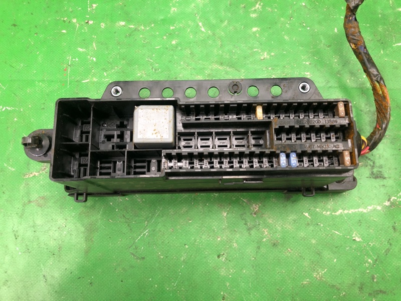 Блок предохранителей салон задний FOCUS 10-18 2015 CB8 2.0 XQDA