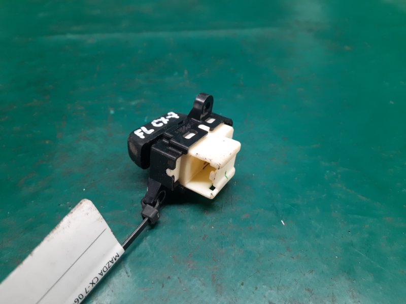 Кнопка центрального замка передняя левая MAZDA CX-7 06-12 Внедорожник 2.5 L5
