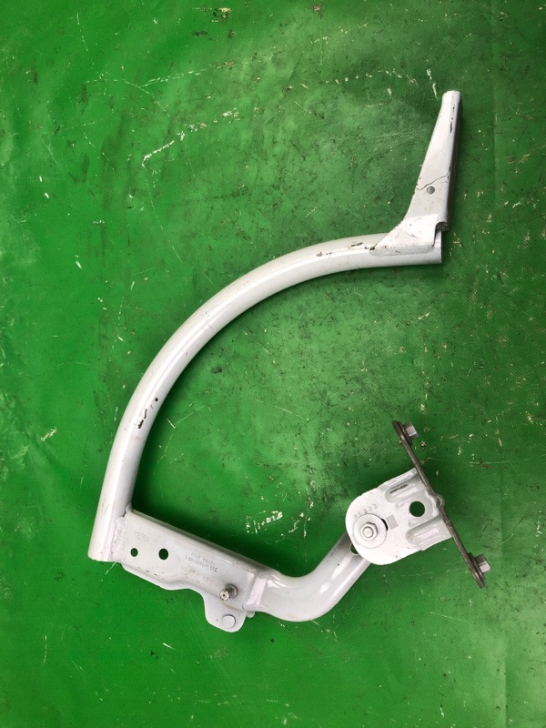 Петля крышки багажника левая FORD FOCUS 10-18 2015 CB8 2.0 XQDA CM5Z-5442701-B Б/У