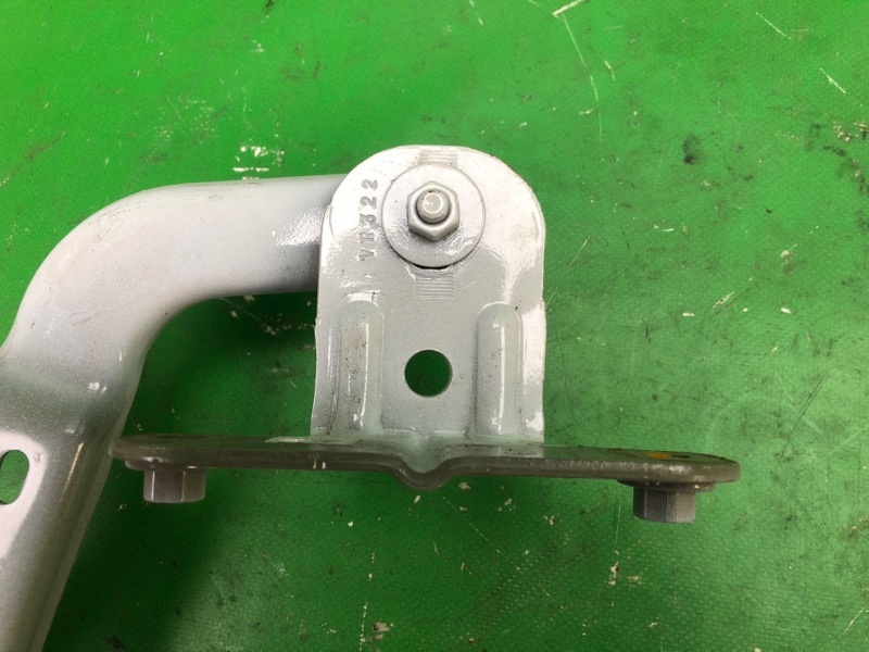 Петля крышки багажника правая FORD FOCUS 10-18 CB8 2.0 XQDA