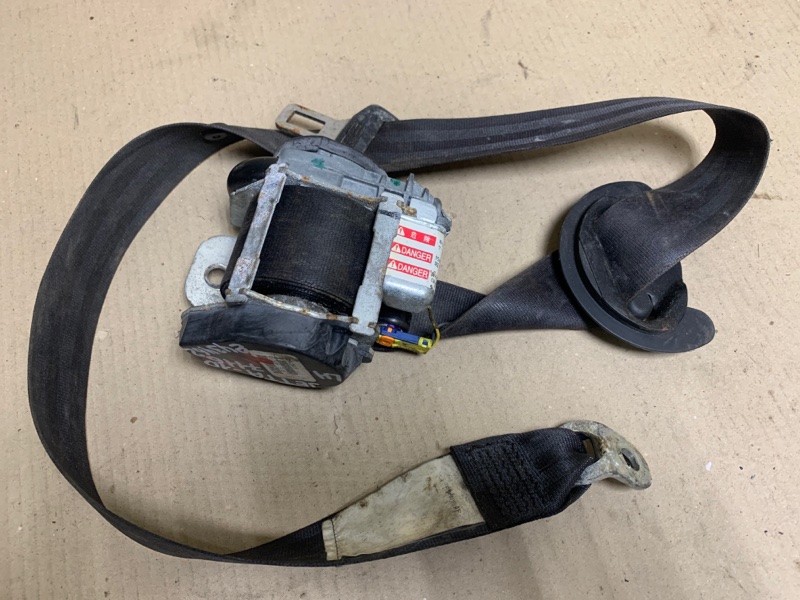 Ремень безопасности передний левый VOLKSWAGEN JETTA 05-10 2007 Седан 2.5 1K4 857 705 AB RAA Б/У