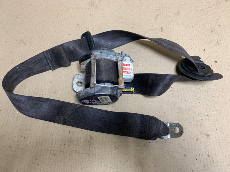 Ремень безопасности передний правый VOLKSWAGEN JETTA 05-10 2007 Седан 2.5 1K4 857 706 AC RAA Б/У