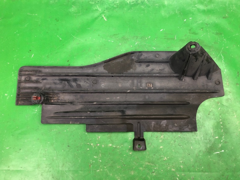 Защита заднего бампера левая FORD FOCUS 10-18 2015 CB8 2.0 XQDA AV61R11779AF Б/У