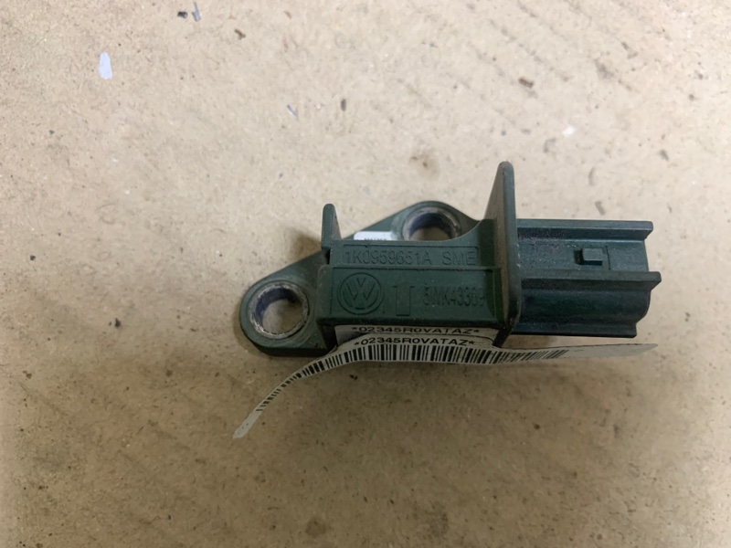 Датчик удара передний JETTA 05-10 2007 Седан 2.5