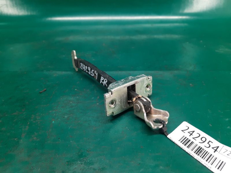 Ограничитель двери задний правый PRIUS 16- 2016 Хэтчбек 1.8 2ZRFXE Ограничитель двери задний правый PRIUS 16- 2016 Хэтчбек 1.8 2ZRFXE