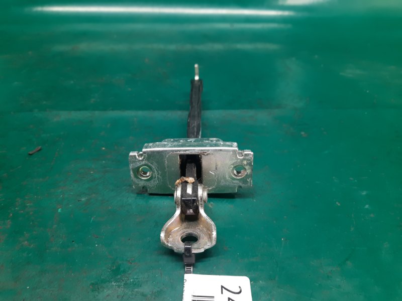 Ограничитель двери задний правый PRIUS 16- 2016 Хэтчбек 1.8 2ZRFXE Ограничитель двери задний правый PRIUS 16- 2016 Хэтчбек 1.8 2ZRFXE