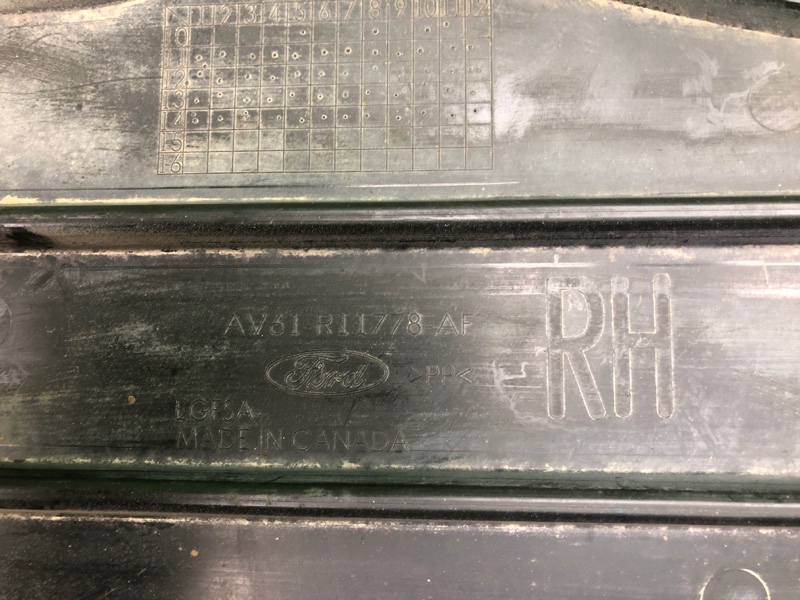 Защита заднего бампера правая FORD FOCUS 10-18 CB8 2.0 XQDA