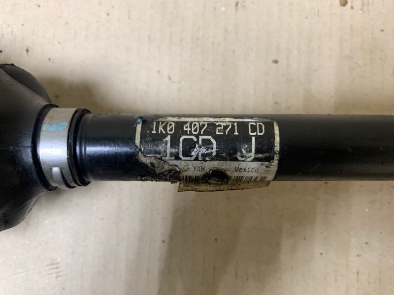 Привод передний левый JETTA USA 10-17 2011 CBTA 2.5L