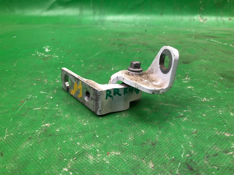 Петля двери нижняя задняя правая FORD FOCUS 10-18 2015 CB8 2.0 XQDA AM5Z-5826802-A Б/У