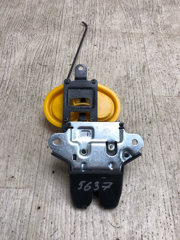 Замок крышки багажника HYUNDAI ELANTRA HD 06-11 HD 2.0 G4GC