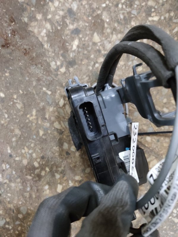 Замок двери передний левый SONATA YF 10-14 2012 Седан 2.4