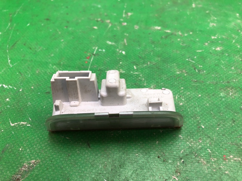 Плафон салона CAYENNE 10-18 2010 958 4.8 M48.02