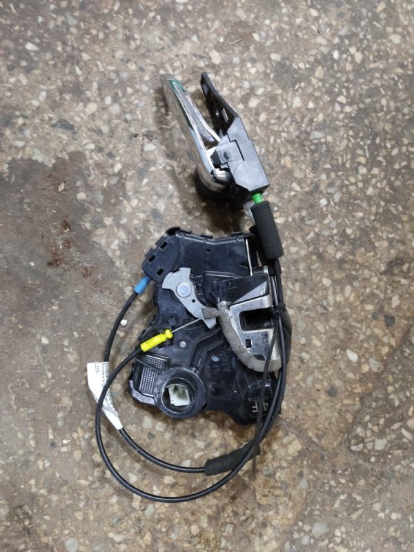 Замок двери передний левый CAMRY 40 06-11