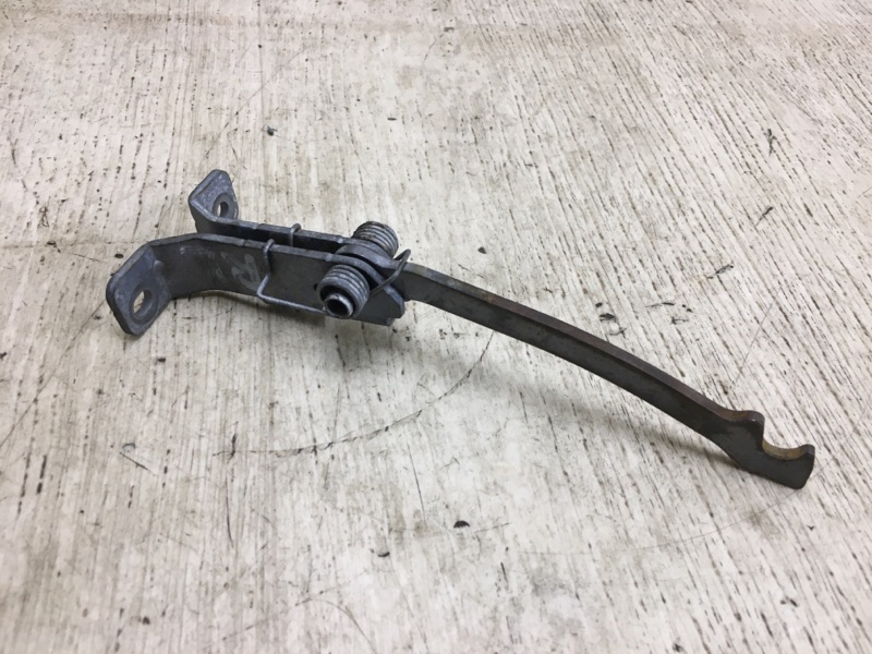 Ограничитель двери задний левый NV200 USA 13- 2020 M20XUS 2.0 MR20DE Ограничитель двери задний левый NV200 USA 13- 2020 M20XUS 2.0 MR20DE