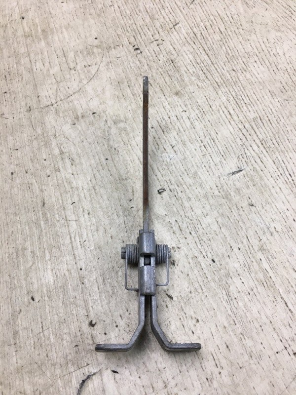 Ограничитель двери задний правый NISSAN NV200 USA 13- M20XUS 2.0 MR20DE