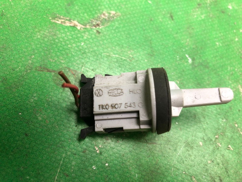 Датчик температуры воздуха в салоне CAYENNE 10-18 2010 958 4.8 M48.02 Датчик температуры воздуха в салоне CAYENNE 10-18 2010 958 4.8 M48.02