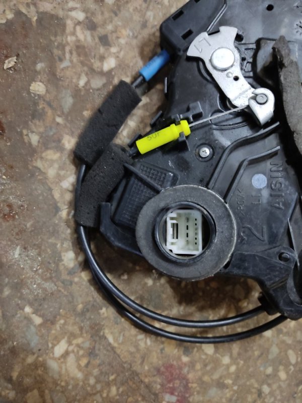 Замок двери передний левый TOYOTA CAMRY 40 06-11 Замок двери передний левый TOYOTA CAMRY 40 06-11