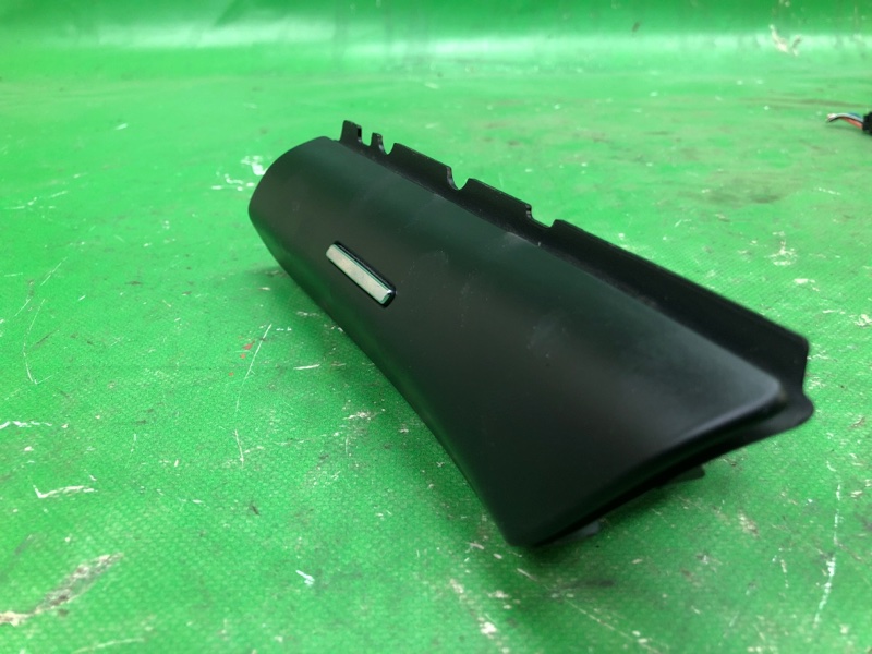 Пепельница задняя левая CAYENNE 10-18 2010 958 4.8 M48.02 Пепельница задняя левая CAYENNE 10-18 2010 958 4.8 M48.02