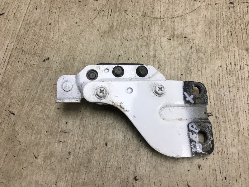 Ролик сдвижной двери верхний левый NV200 USA 13- 2020 M20XUS 2.0 MR20DE