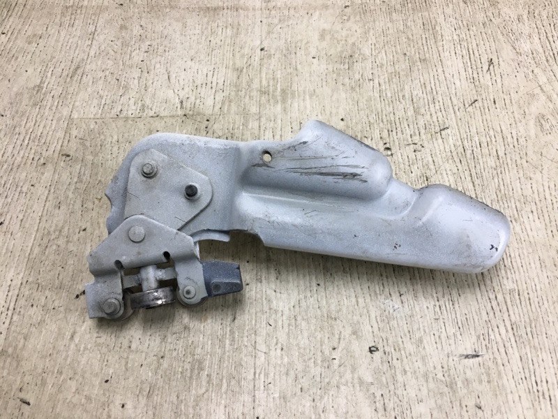 Ролик сдвижной двери нижний левый NISSAN NV200 USA 13- 2020 M20XUS 2.0 MR20DE 82421-JX00B Б/У