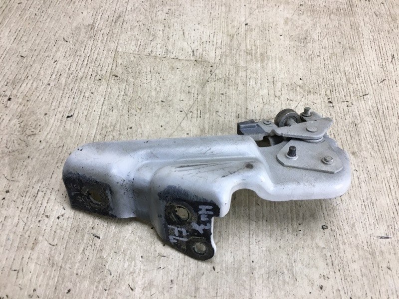 Ролик сдвижной двери нижний левый NV200 USA 13- 2020 M20XUS 2.0 MR20DE