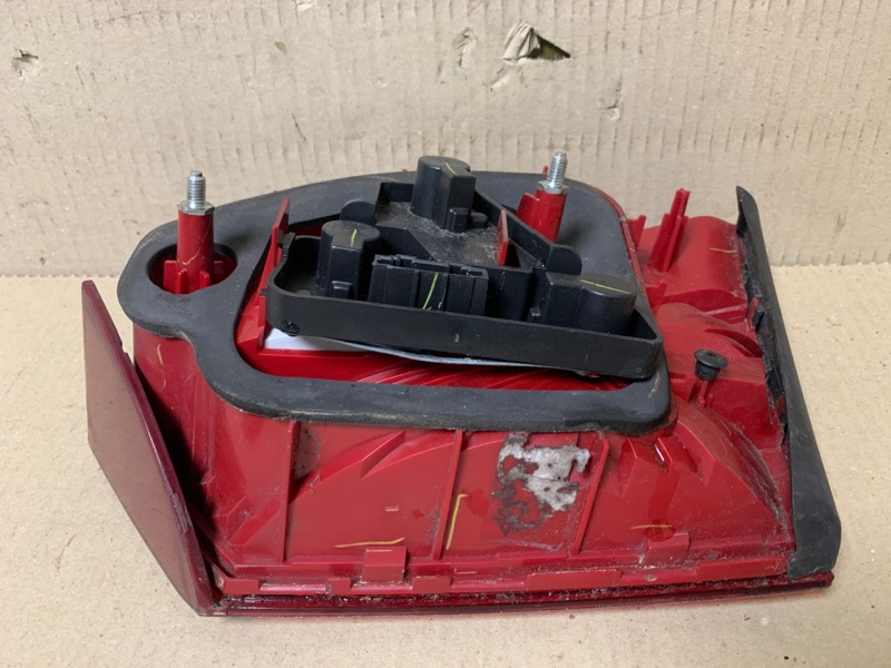 Фонарь внутренний левый JETTA USA 10-17 2011 CBTA 2.5L