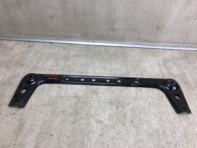 Балка двигателя поперечная NISSAN NV200 USA 13- M20XUS 2.0 MR20DE