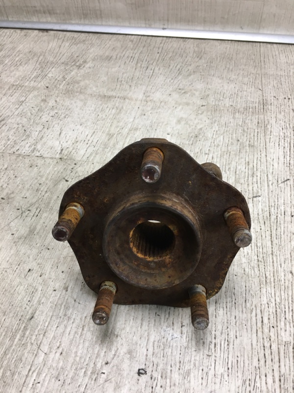 Ступица передняя левая NISSAN NV200 USA 13- M20XUS 2.0 MR20DE