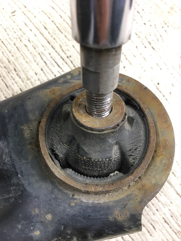 Рычаг передней подвески нижний передний левый NV200 USA 13- 2015 M20XUS 2.0 MR20DE