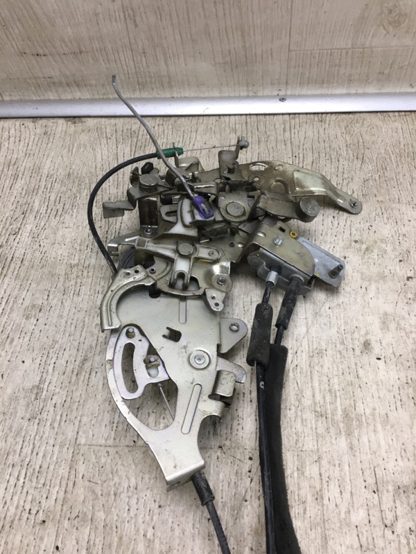 Замок двери боковой передний правый NV200 USA 13- 2015 M20XUS 2.0 MR20DE