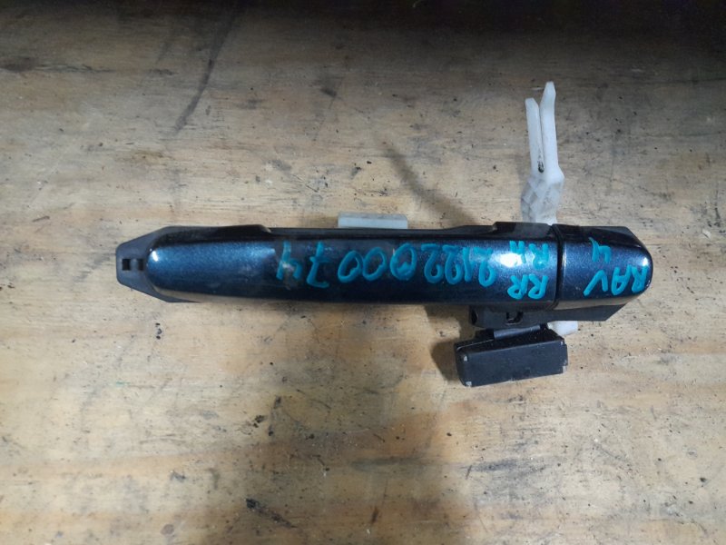 Запчасть ручка двери наружная задняя правая TOYOTA RAV4 05-12 2008 GSA33 3.5 2GR-FE 69211-42010 Б/У Ручка двери наружная задняя правая TOYOTA RAV4 05-12 2008 GSA33 3.5 2GR-FE 69211-42010 Б/У