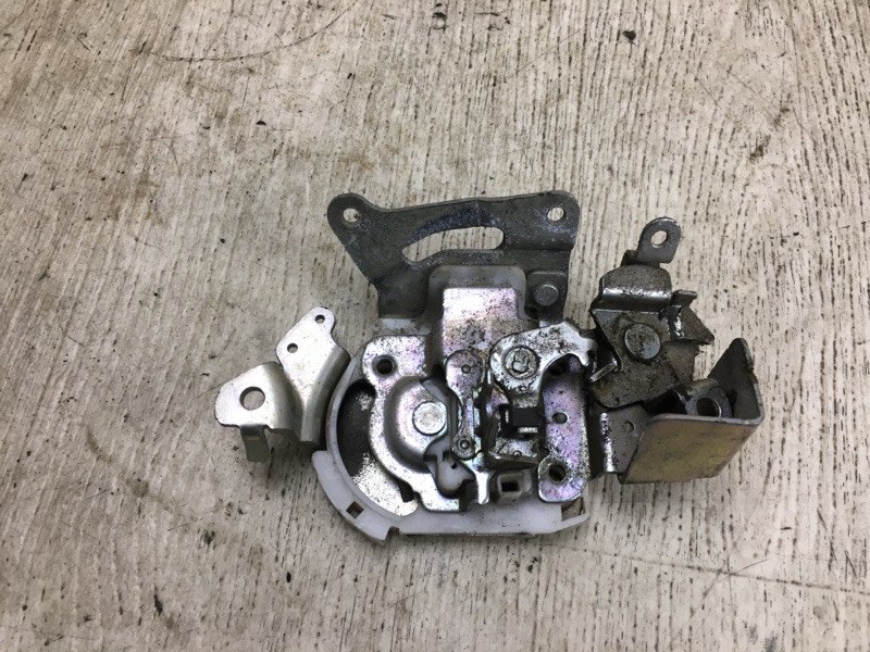 Замок двери боковой передний правый NV200 USA 13- 2015 M20XUS 2.0 MR20DE