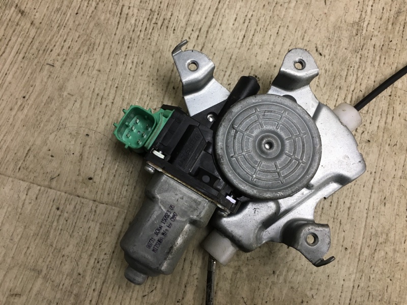 Стеклоподъемник передний левый NISSAN NV200 USA 13- M20XUS 2.0 MR20DE Стеклоподъемник передний левый NISSAN NV200 USA 13- M20XUS 2.0 MR20DE