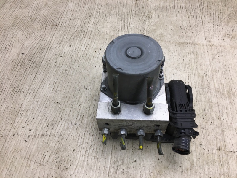 Блок ABS NV200 USA 13- 2015 M20XUS 2.0 MR20DE